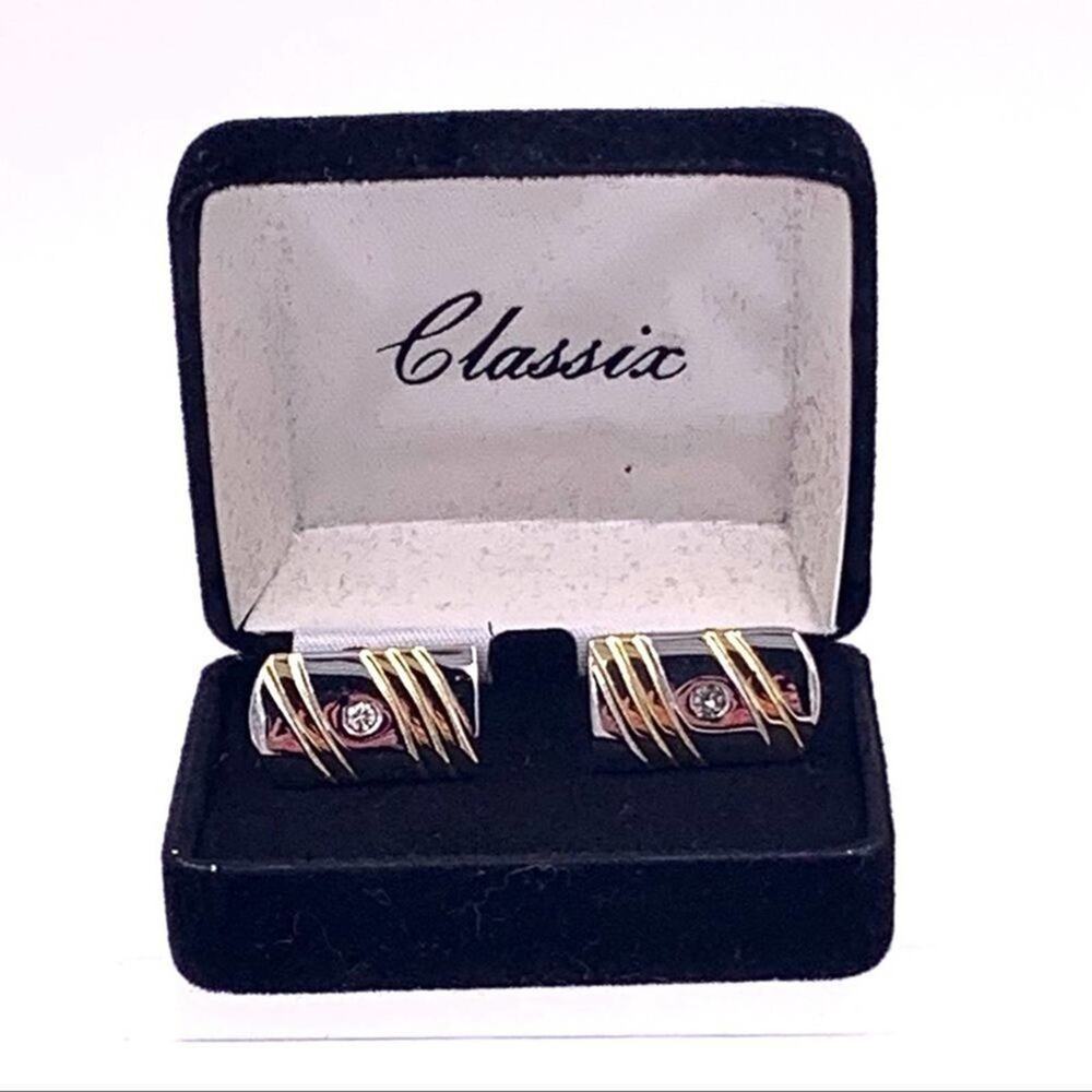 New! Cuff links toggle closure.